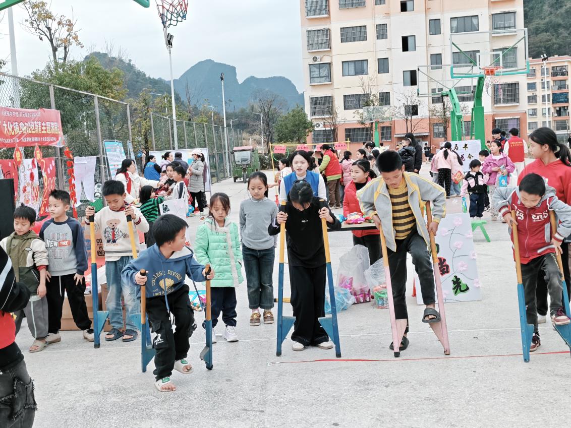 拿银社区新春游园会